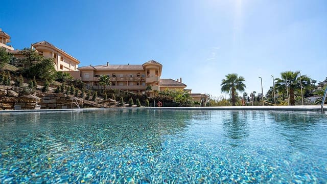 2 sypialnia Apartament na sprzedaż w Casco Antiguo, Marbella z basenem - 538 000 € (Ref: 9730987)