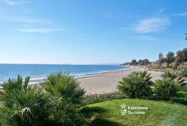 Apartamento de 2 habitaciones en Centro, Estepona en venta con piscina - 459.700 € (Ref: 9731014)