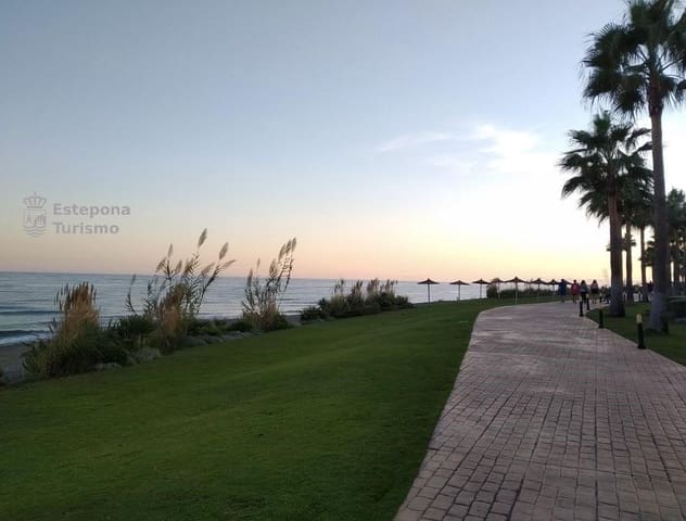 Apartamento de 2 habitaciones en Centro, Estepona en venta con piscina - 459.700 € (Ref: 9731014)