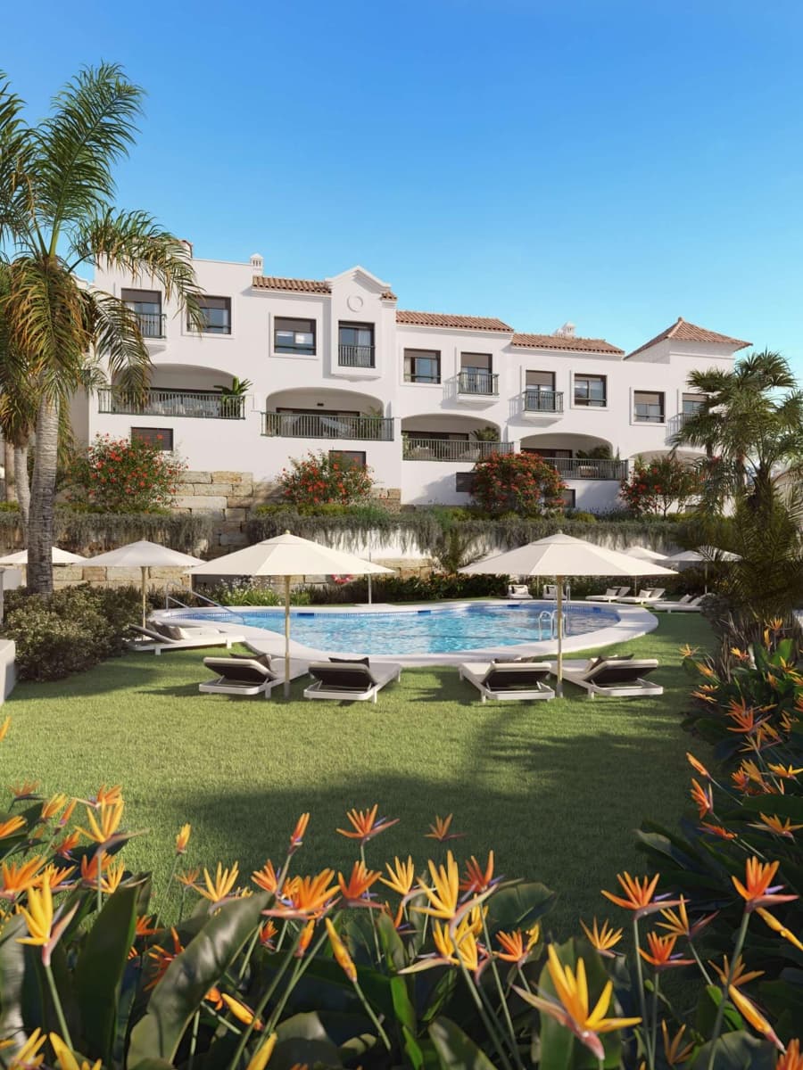 3 bedroom Villa for sale in Estepona with pool - € 564,325 (Ref: 9731020)
