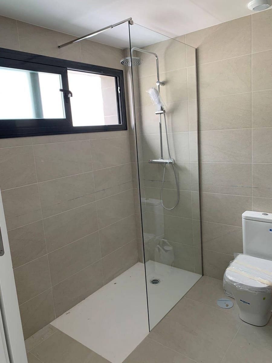 4 chambre Villa/Maison à vendre à La Duquesa / Puerto de la Duquesa avec piscine garage - 730 000 € (Ref: 9731127)