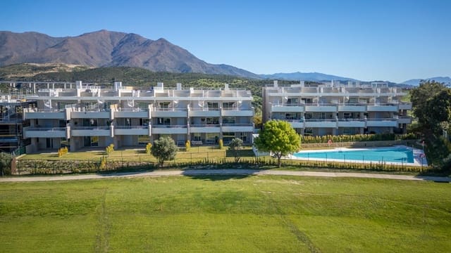 Casa de 2 habitaciones en Buenas Noches, Estepona en venta con piscina garaje - 375.000 € (Ref: 9731132)