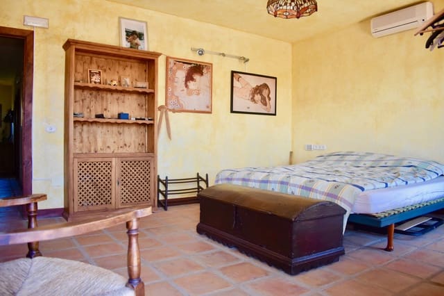 4 bedroom Villa for sale in Entrerrios, Mijas with pool garage - € 1,195,000 (Ref: 9731157)