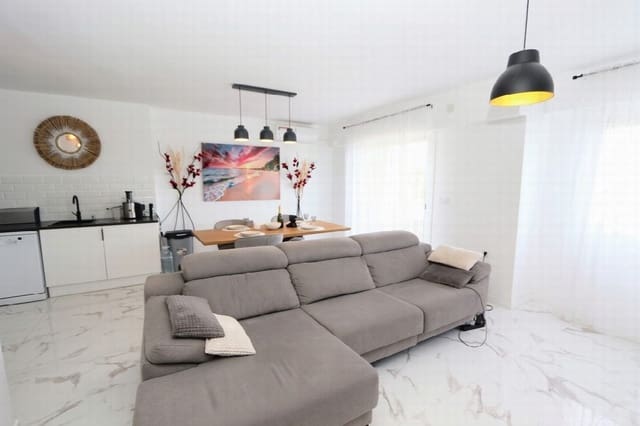 2 soverom Leilighet til salgs i Punta Prima, Orihuela med svømmebasseng garasje - € 245 000 (Ref: 9731921)