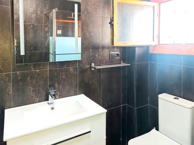 7 bedroom Villa for sale in Los Balcones - Los Altos, Torrevieja with pool - € 545,000 (Ref: 9731924)