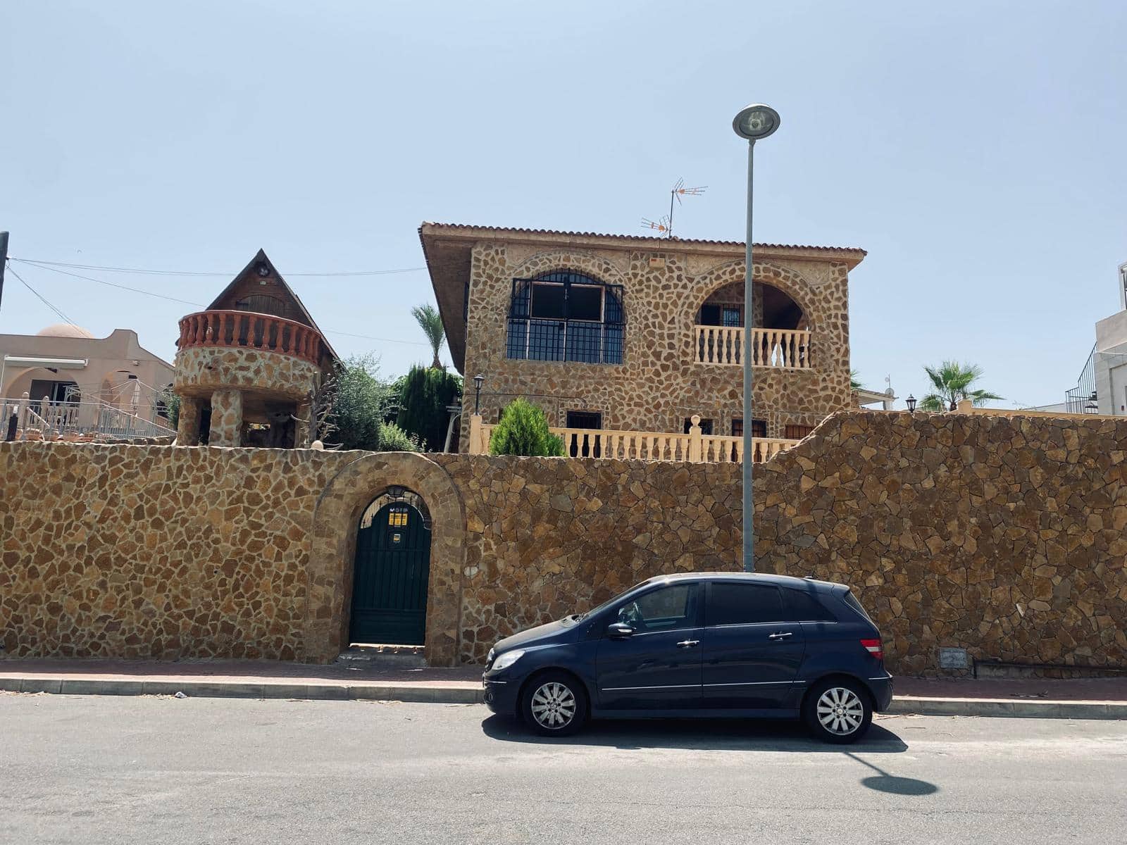 7 chambre Villa/Maison à vendre à Torrevieja avec piscine - 545 000 € (Ref: 9731924)