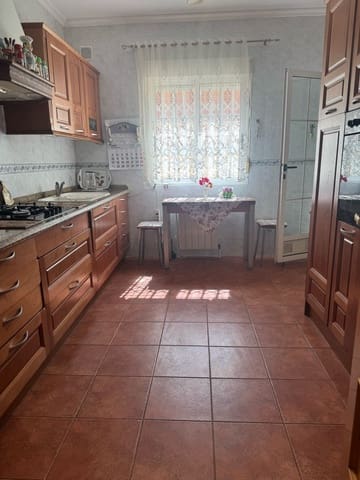 Chalet de 4 habitaciones en Playa Flamenca, Orihuela en venta con piscina - 580.000 € (Ref: 9731928)