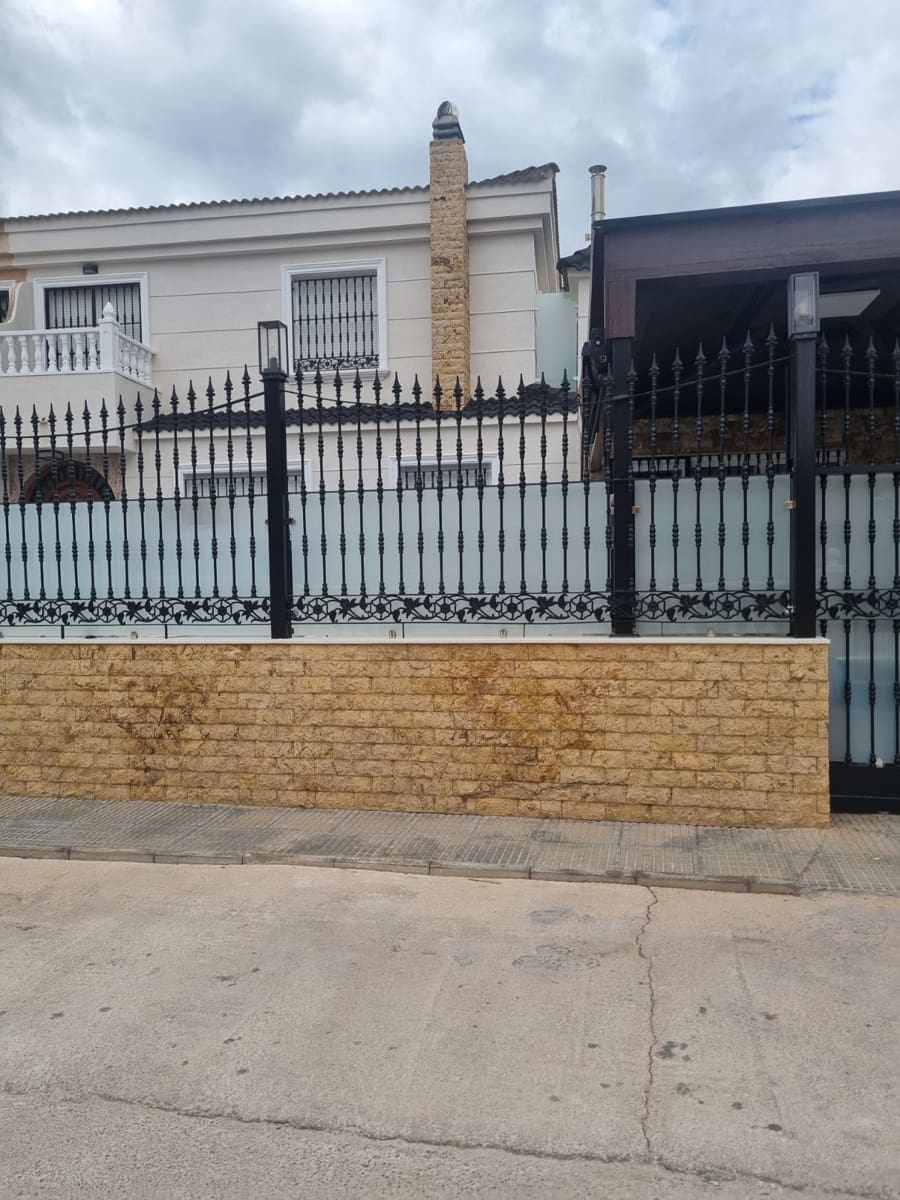 4 sypialnia Dom na sprzedaż w Orihuela Costa z basenem - 359 000 € (Ref: 9731939)