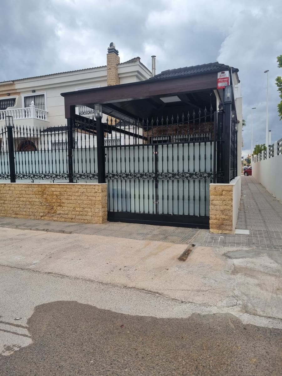 4 sypialnia Dom na sprzedaż w Orihuela Costa z basenem - 359 000 € (Ref: 9731939)