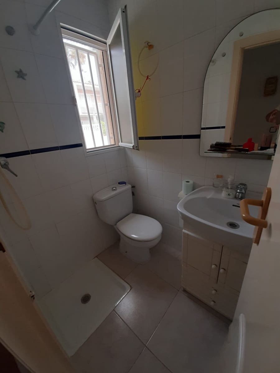 Casa de 2 habitaciones en Torrevieja en venta con piscina - 270.000 € (Ref: 9731940)