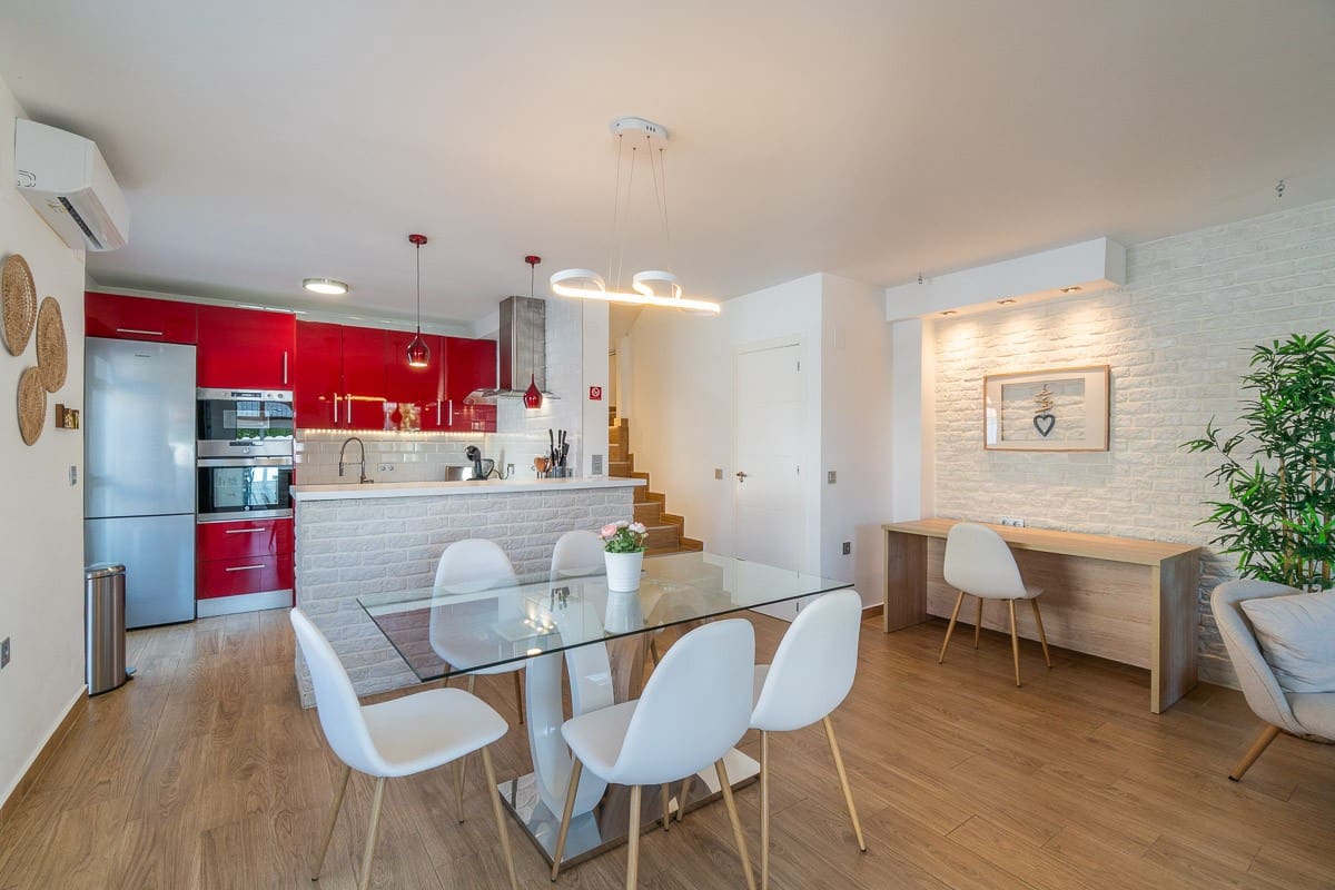 2 slaapkamer Huis te koop in Torrevieja - € 209.900 (Ref: 9731947)