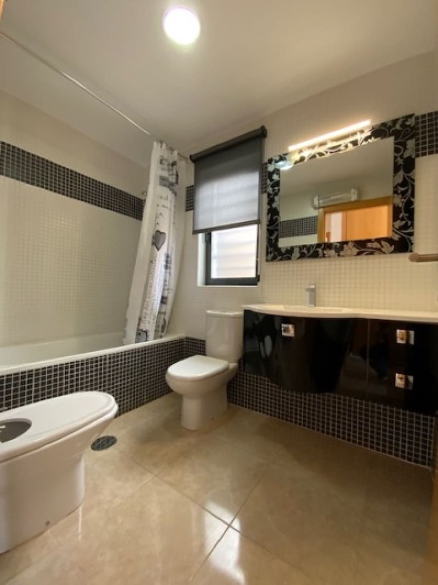 4 sovrum Villa till salu i Roldan med pool garage - 232 705 € (Ref: 9731952)