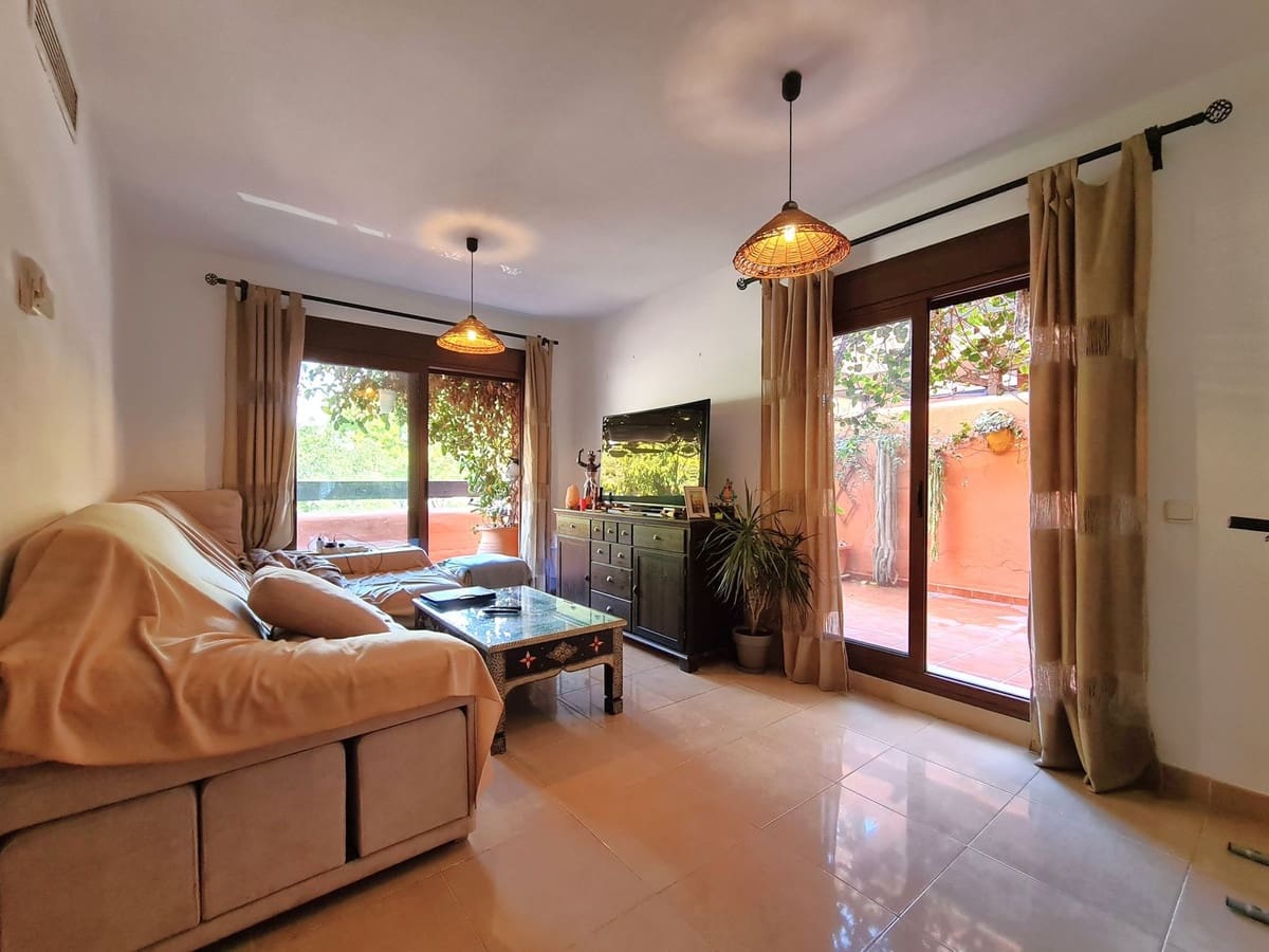1 chambre Appartement à vendre à Estepona avec piscine - 363 500 € (Ref: 9731953)