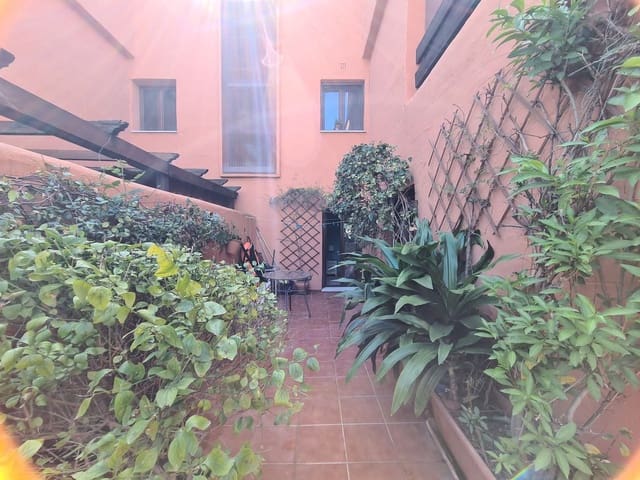 1 soveværelse Strandlejlighed til salg i Centro, Estepona - € 363.500 (Ref: 9731953)