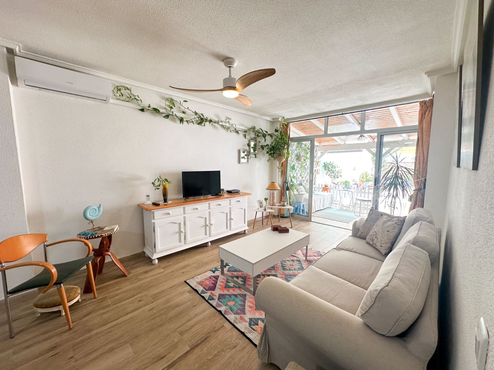 2 sovrum Lägenhet till salu i Torrevieja - 227 000 € (Ref: 9735413)