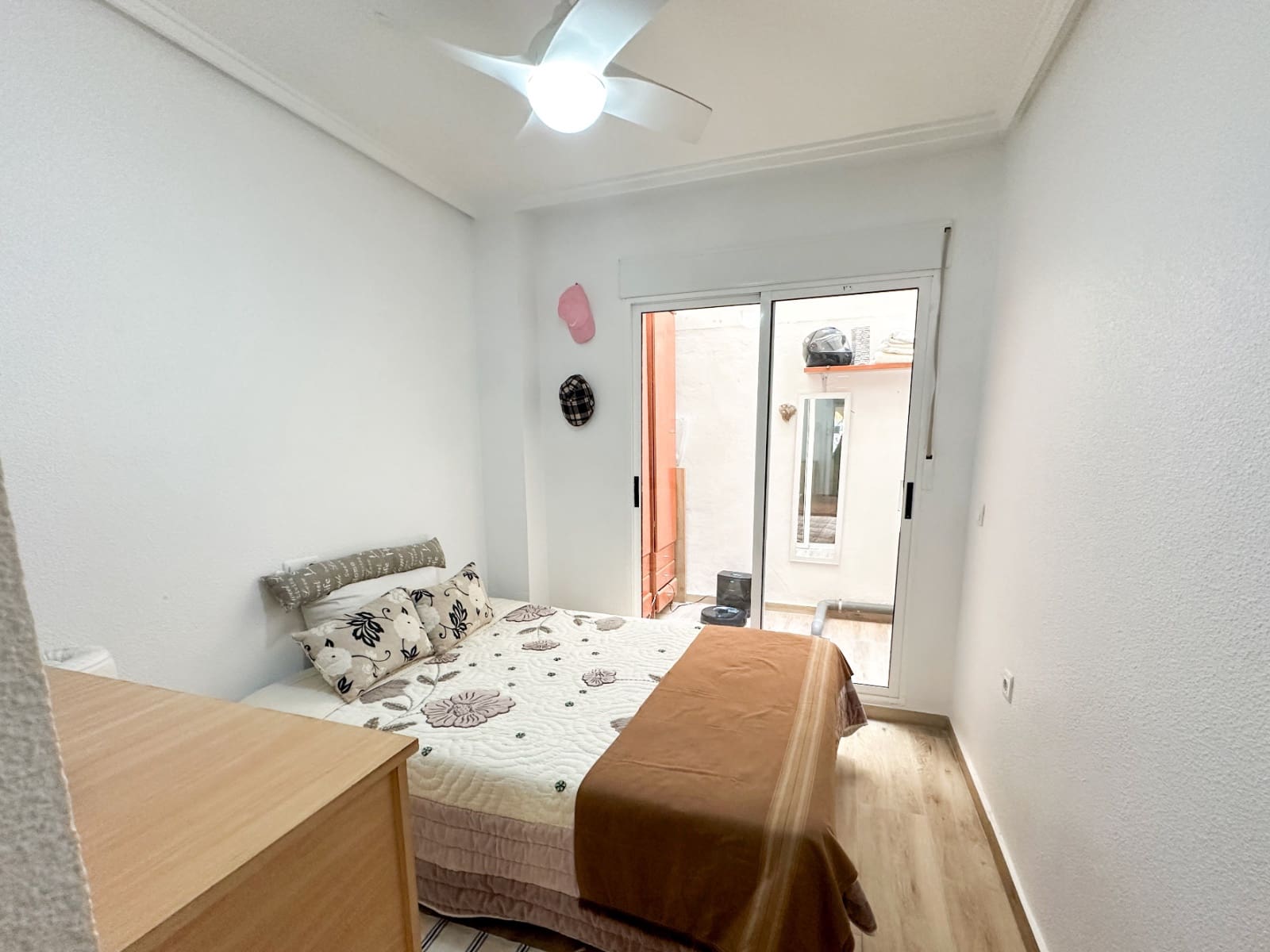 2 sovrum Lägenhet till salu i Torrevieja - 227 000 € (Ref: 9735413)