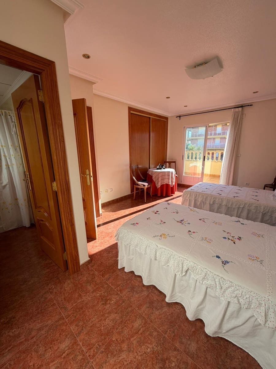 3 soveværelse Byhus til salg i Guardamar del Segura - € 360.000 (Ref: 9735414)