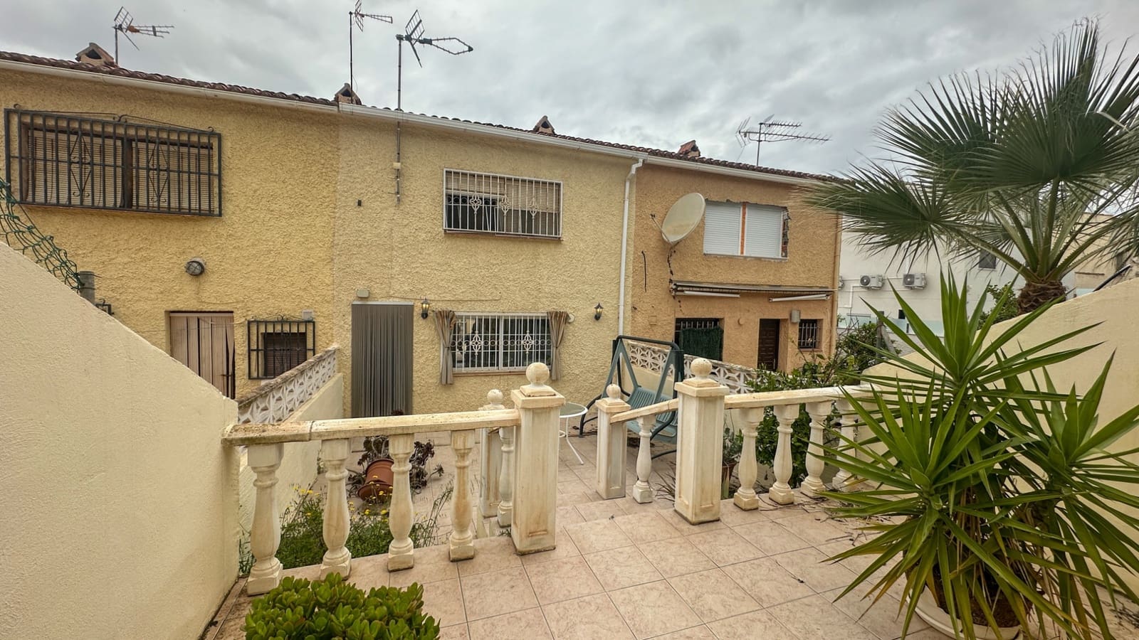 2 bedroom Townhouse for sale in Torrevieja with garage - € 180,000 (Ref: 9735415)