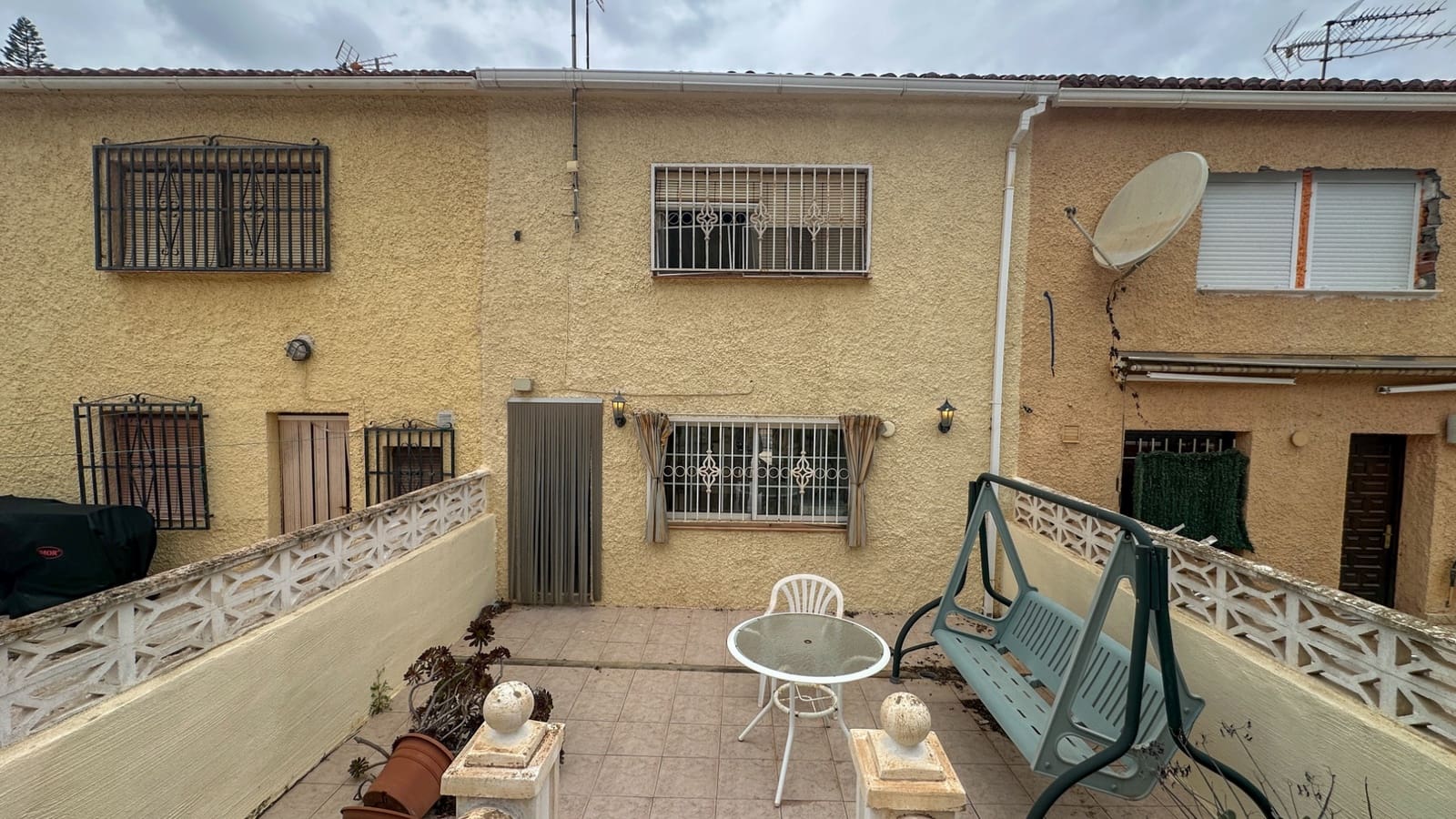 2 bedroom Townhouse for sale in Torrevieja with garage - € 180,000 (Ref: 9735415)
