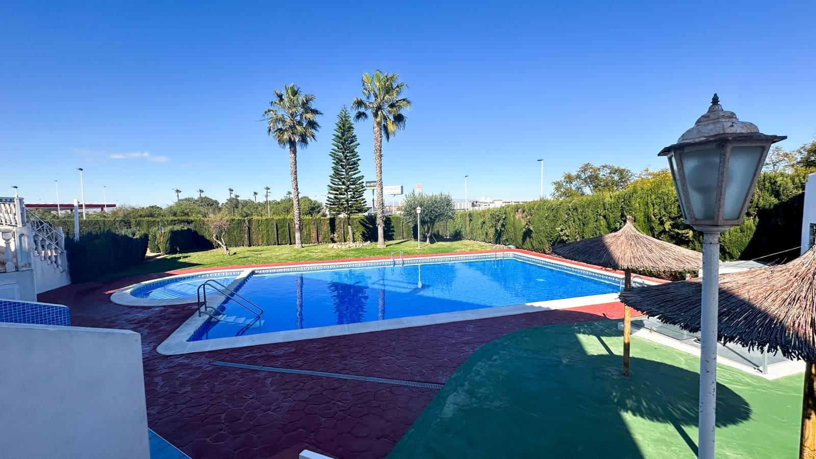 2 chambre Appartement à vendre à Torrevieja avec piscine - 195 000 € (Ref: 9735427)