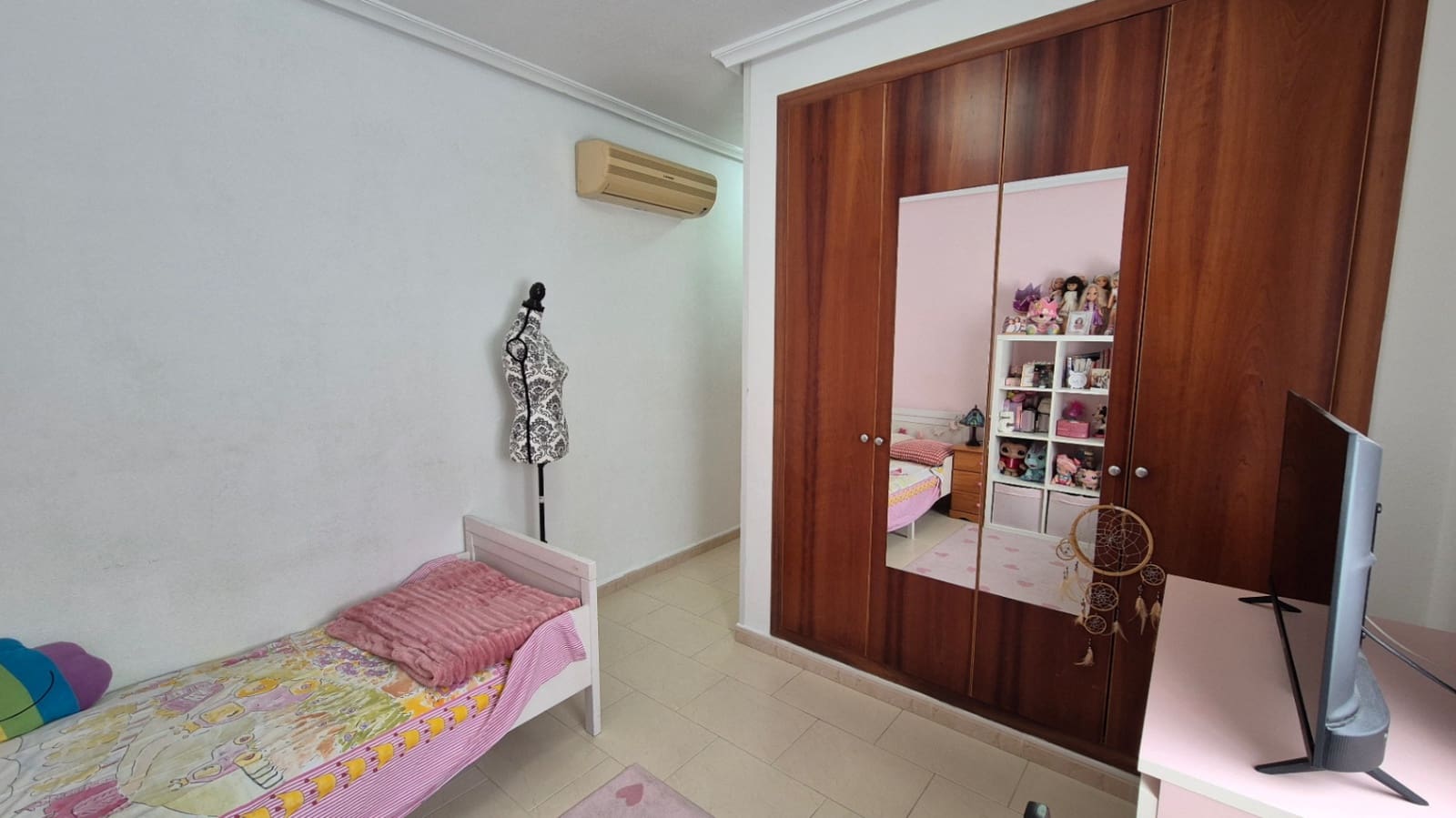 Chalet de 2 habitaciones en Torrevieja en venta con garaje - 322.400 € (Ref: 9735436)