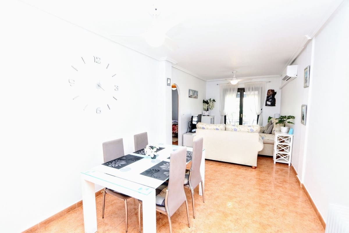 2 bedroom Apartment for sale in Los Alcazares with garage - € 155,000 (Ref: 9738417)