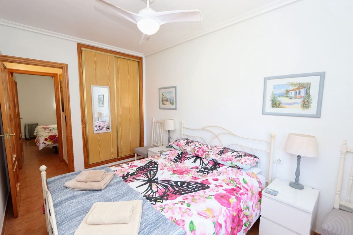 2 bedroom Apartment for sale in Los Alcazares with garage - € 155,000 (Ref: 9738417)