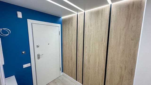 Apartamento de 2 habitaciones en Playa de los Náufragos, Torrevieja en venta - 249.900 € (Ref: 9738419)