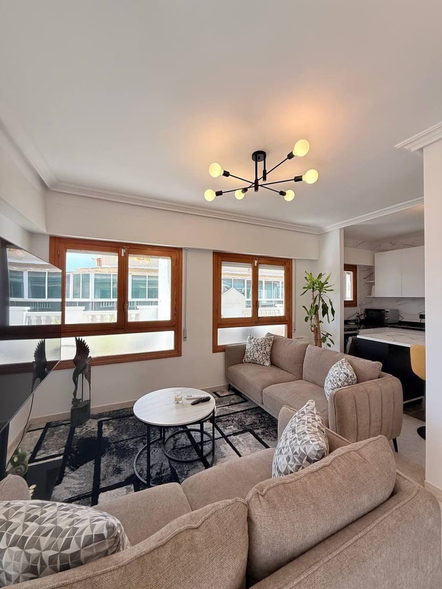 2 sypialnia Penthouse na sprzedaż w Torrevieja - 265 000 € (Ref: 9738427)