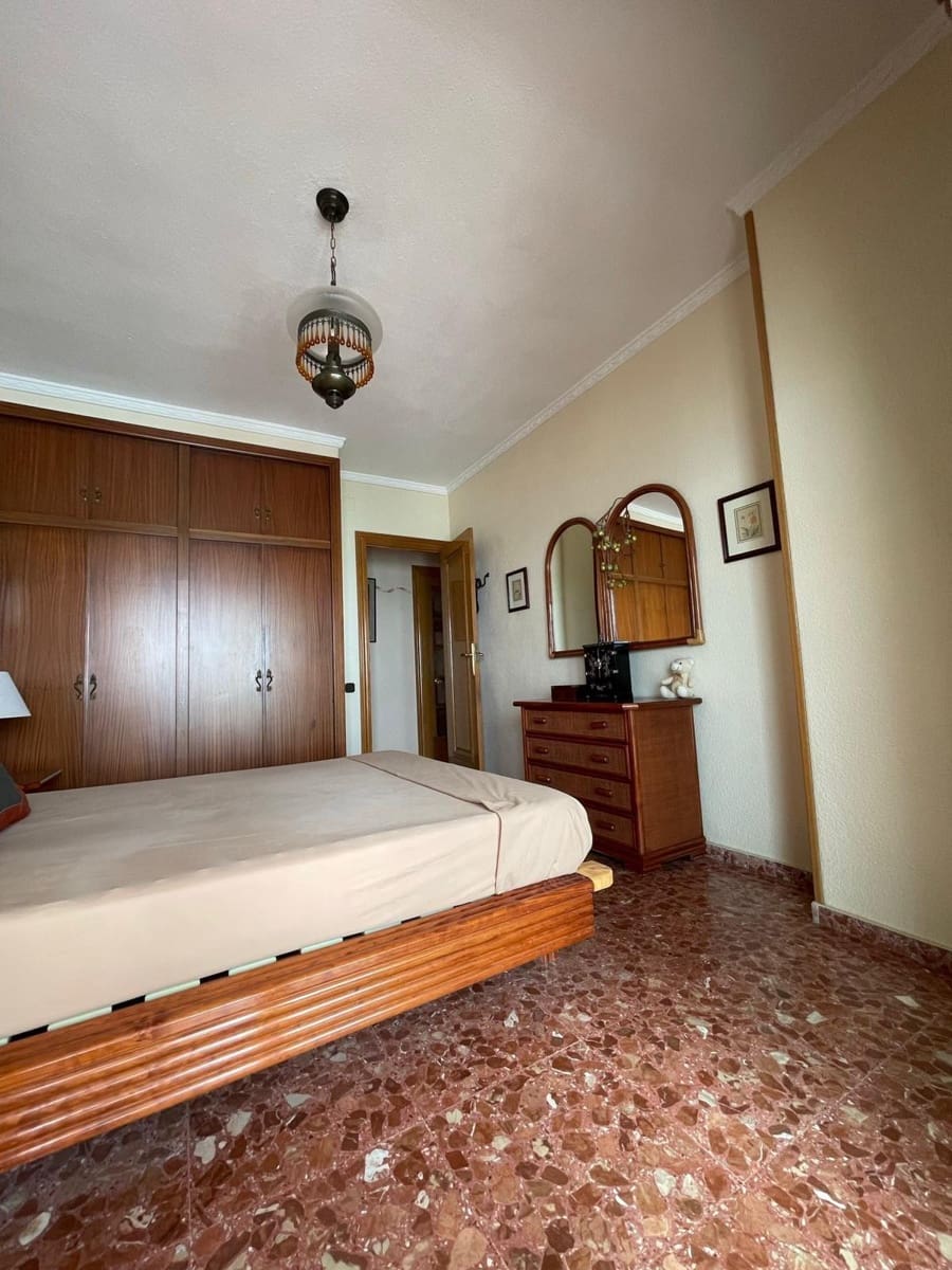 Apartamento de 4 habitaciones en Torrevieja en venta - 474.900 € (Ref: 9738428)