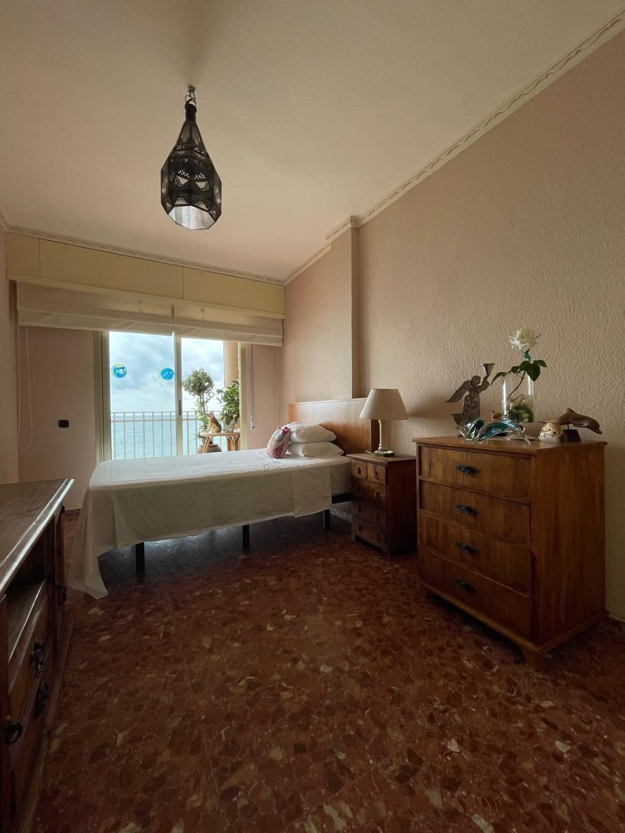 Apartamento de 4 habitaciones en Torrevieja en venta - 474.900 € (Ref: 9738428)