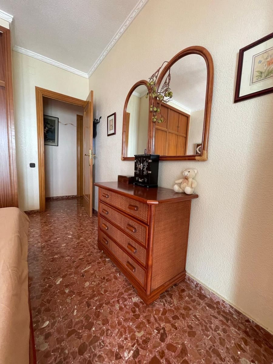 Apartamento de 4 habitaciones en Torrevieja en venta - 474.900 € (Ref: 9738428)