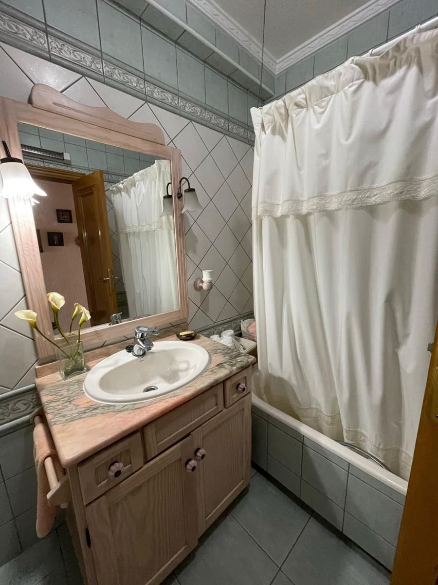 Apartamento de 4 habitaciones en Torrevieja en venta - 474.900 € (Ref: 9738428)