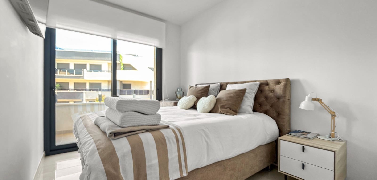 3 makuuhuone Huoneisto myytävänä paikassa Orihuela Costa mukana uima-altaan - 450 000 € (Ref: 9741668)