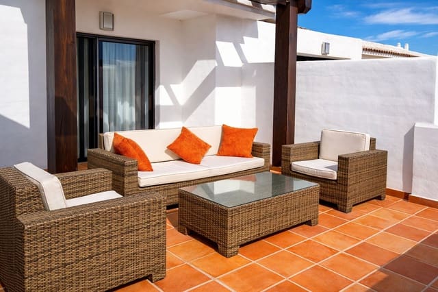 2 makuuhuone Huoneisto myytävänä paikassa Bahia de Casares, Casares mukana uima-altaan 
autotalli - 295 000 € (Ref: 9741671)