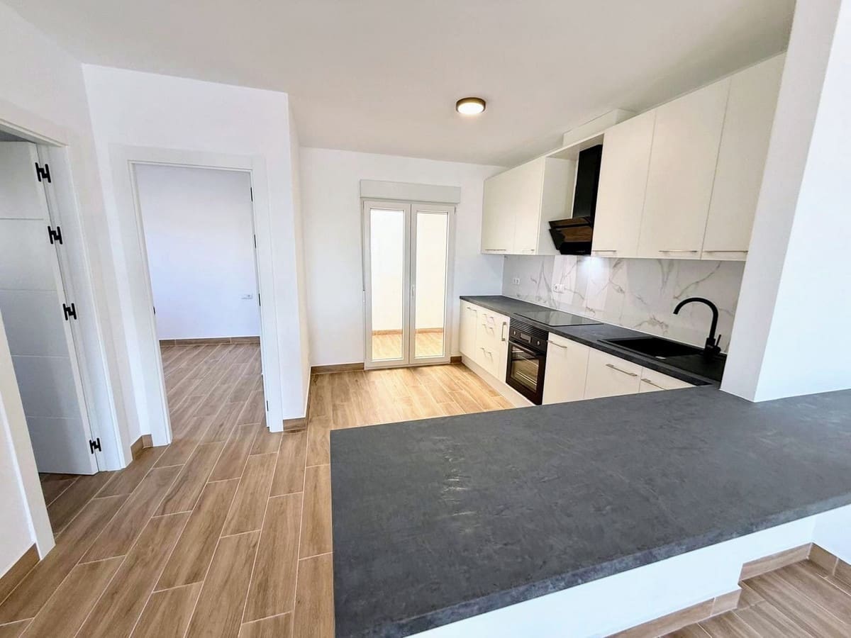 3 slaapkamer Villa te koop in Ciudad Quesada met garage - € 249.000 (Ref: 9741672)