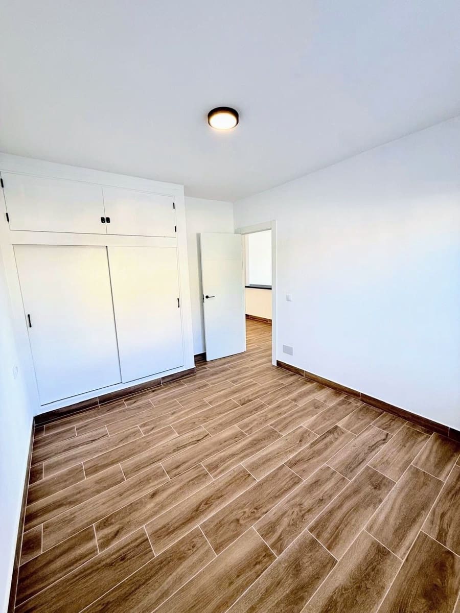 3 slaapkamer Villa te koop in Ciudad Quesada met garage - € 249.000 (Ref: 9741672)