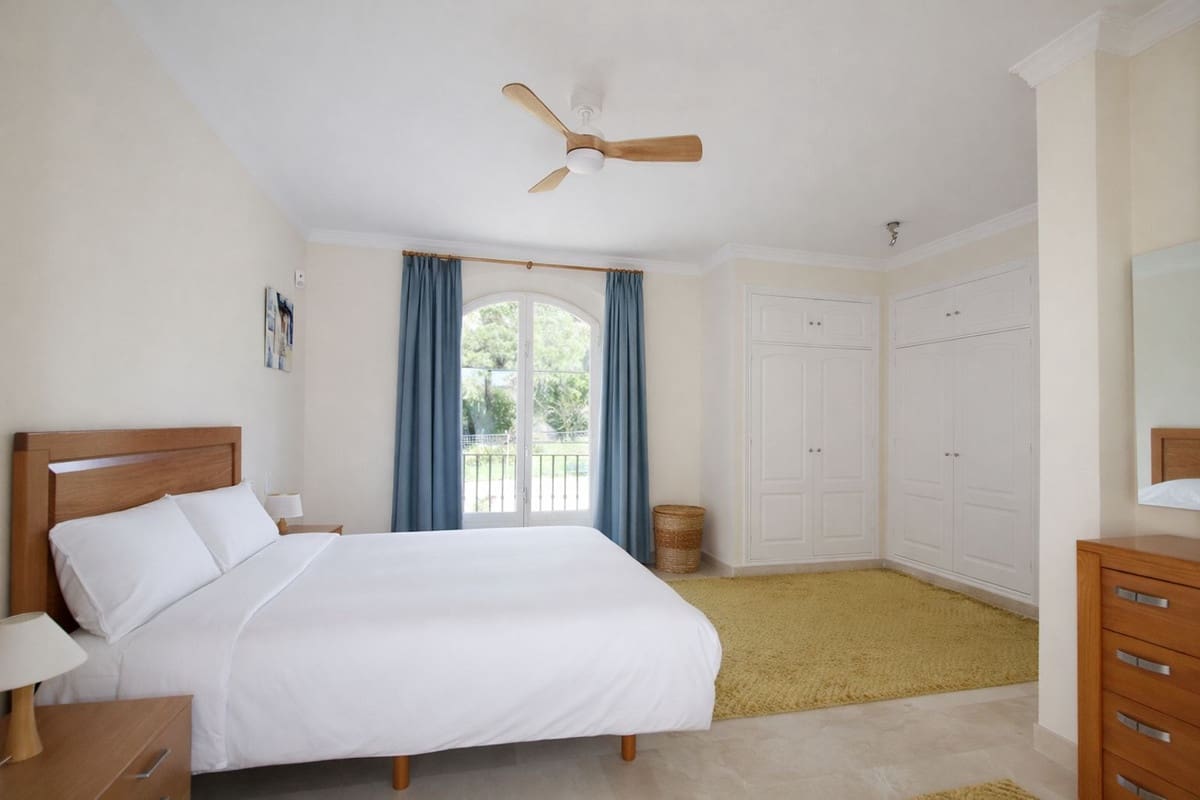 3 bedroom Townhouse for sale in Elviria - € 725,000 (Ref: 9744109)