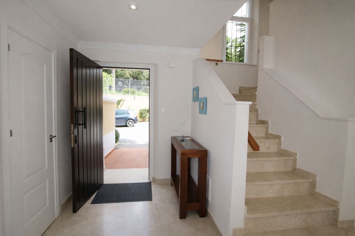 3 quarto Apartamento para venda em Elviria com piscina - 695 000 € (Ref: 9744109)