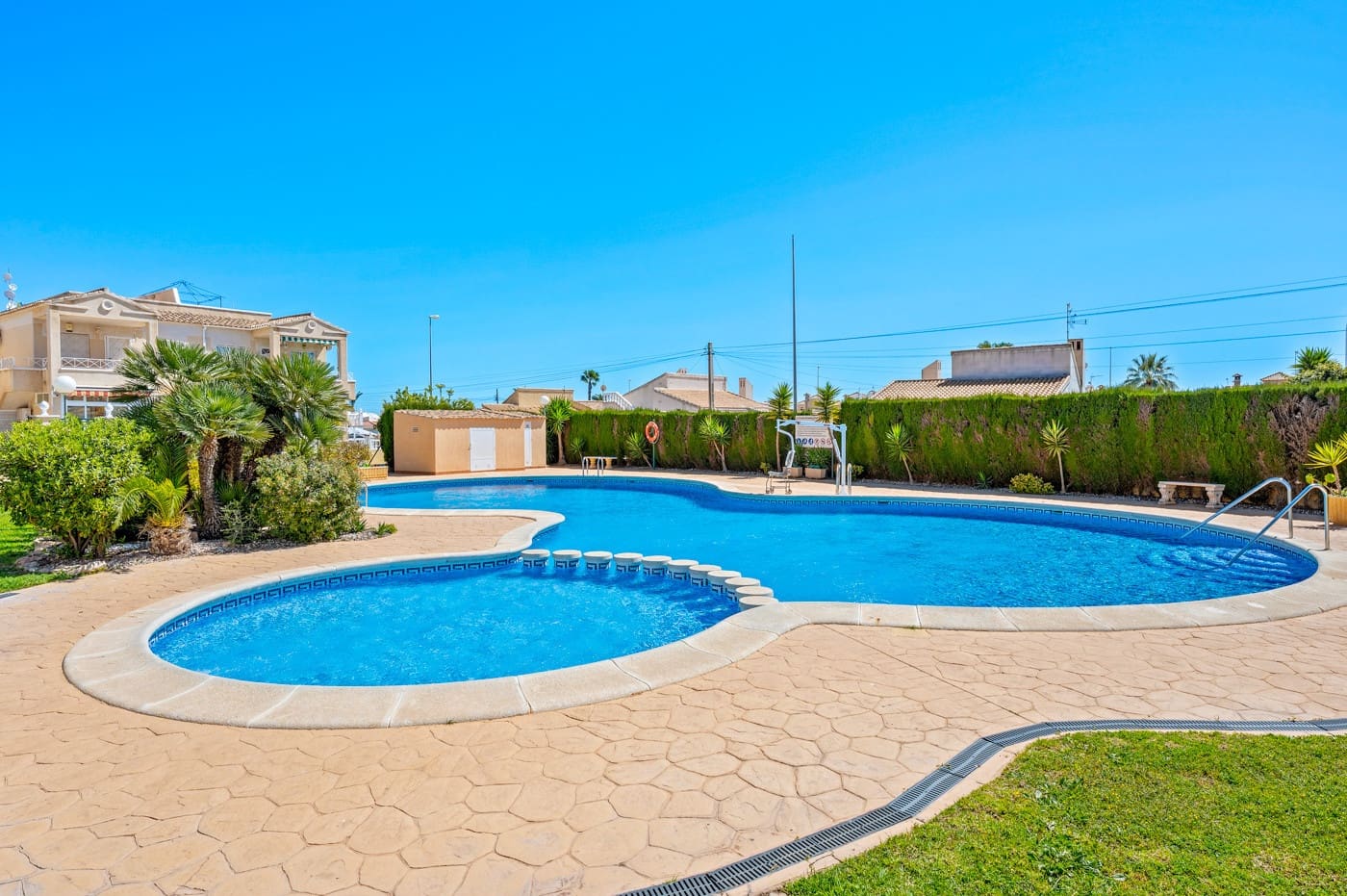 2 bedroom Bungalow for sale in Orihuela Costa with pool - € 169,000 (Ref: 9745260)