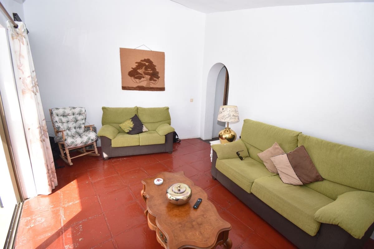 1 bedroom Apartment for sale in Mijas with pool - € 270,000 (Ref: 9751852)