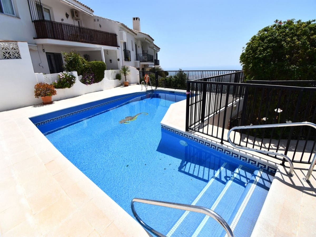 1 bedroom Apartment for sale in Mijas with pool - € 270,000 (Ref: 9751852)