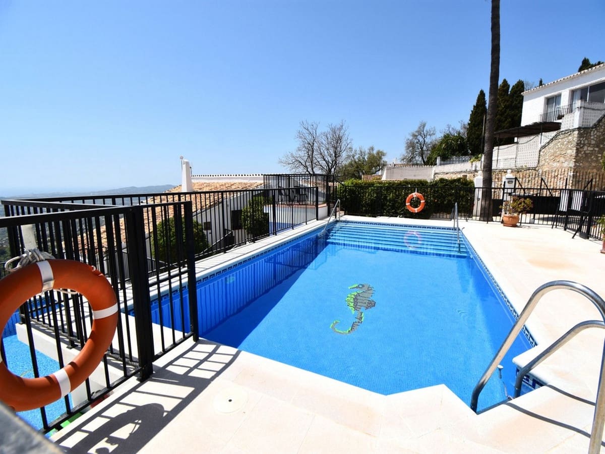 1 bedroom Apartment for sale in Mijas with pool - € 270,000 (Ref: 9751852)