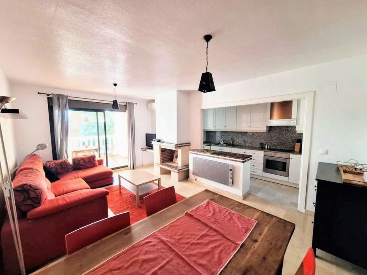 3 makuuhuone Huoneisto myytävänä paikassa Villamartin mukana uima-altaan 
autotalli - 239 000 € (Ref: 9751857)