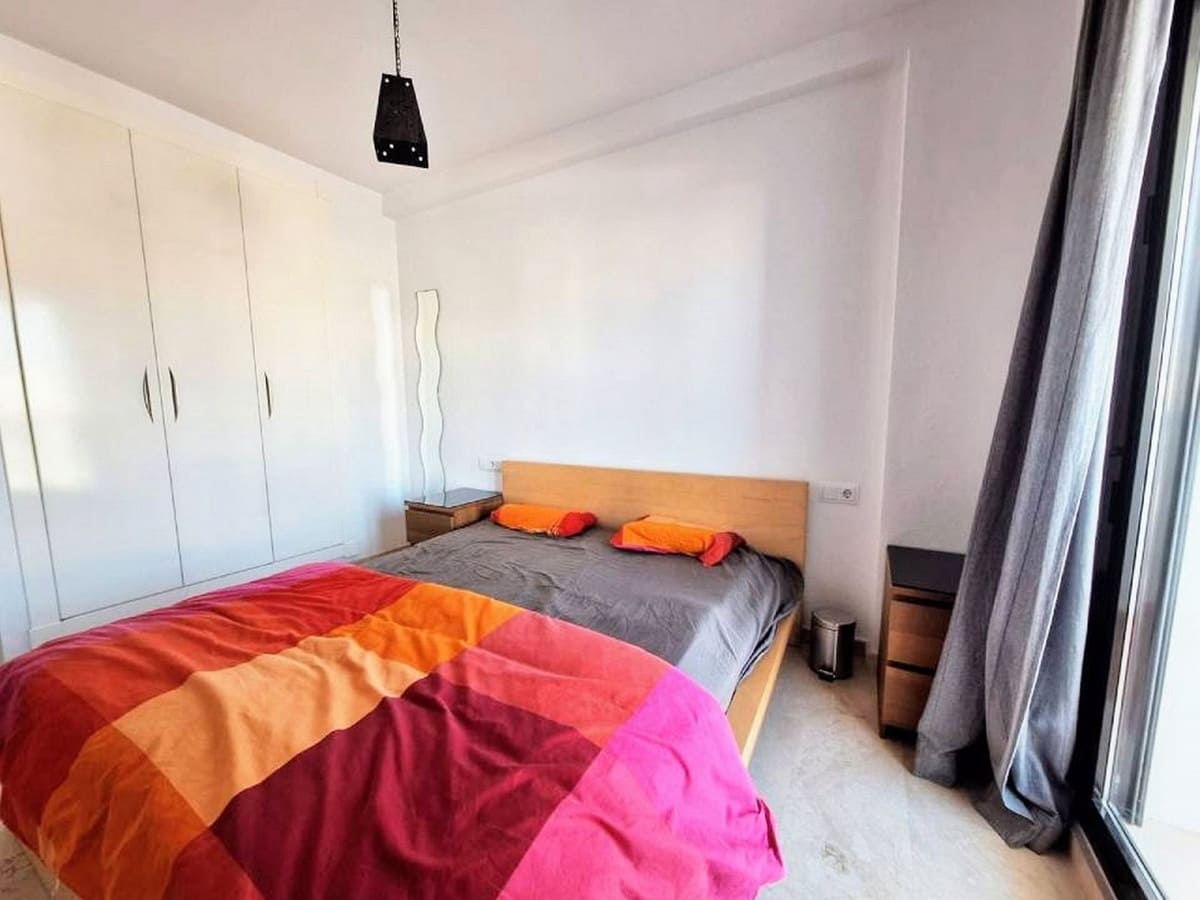 3 makuuhuone Huoneisto myytävänä paikassa Villamartin mukana uima-altaan 
autotalli - 239 000 € (Ref: 9751857)