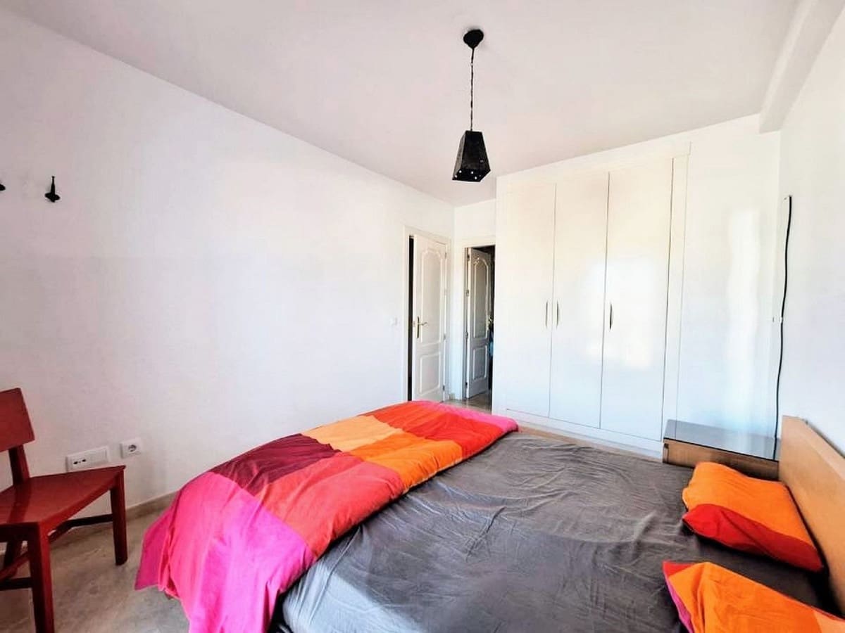 3 makuuhuone Huoneisto myytävänä paikassa Villamartin mukana uima-altaan 
autotalli - 239 000 € (Ref: 9751857)