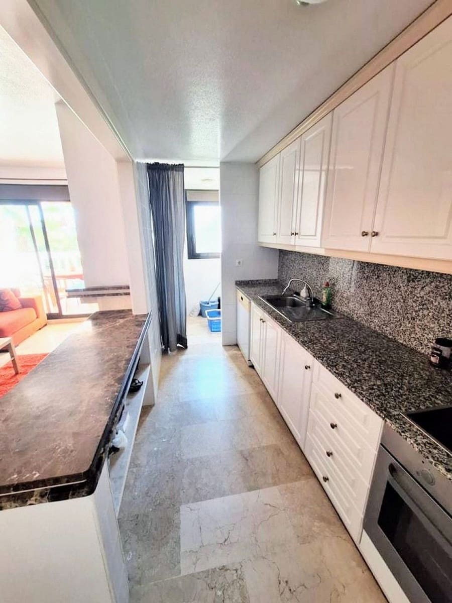 3 makuuhuone Huoneisto myytävänä paikassa Villamartin mukana uima-altaan 
autotalli - 239 000 € (Ref: 9751857)