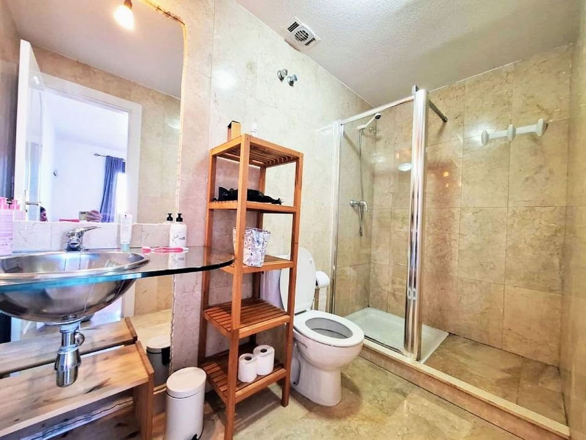 3 makuuhuone Huoneisto myytävänä paikassa Villamartin mukana uima-altaan 
autotalli - 239 000 € (Ref: 9751857)