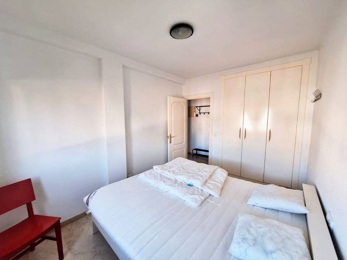 3 makuuhuone Huoneisto myytävänä paikassa Villamartin mukana uima-altaan 
autotalli - 239 000 € (Ref: 9751857)