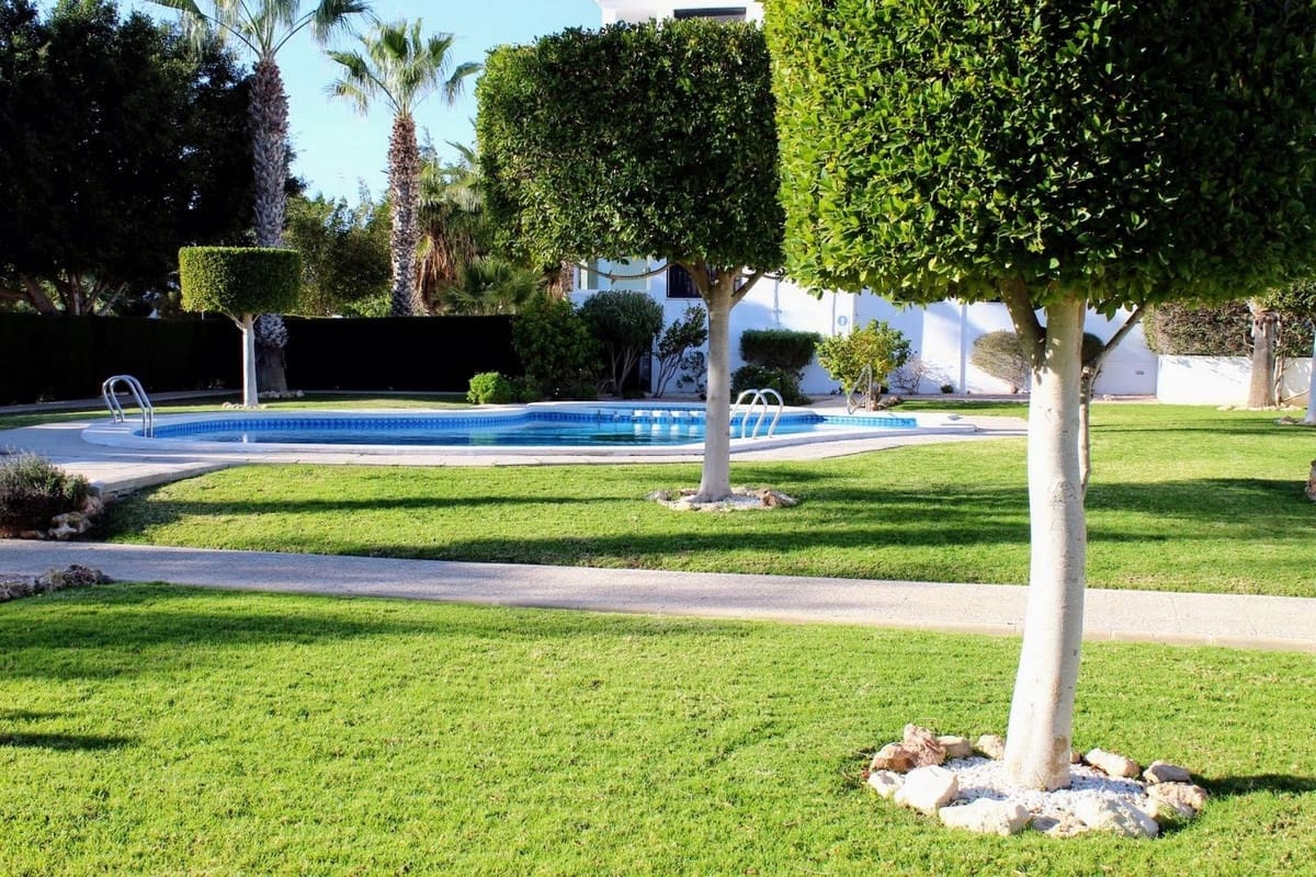 3 soverom Leilighet til salgs i Villamartin med svømmebasseng garasje - € 239 000 (Ref: 9751857)